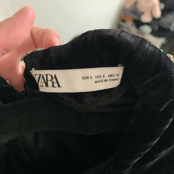 Mini Velvet Dress - Picture 2 of 4